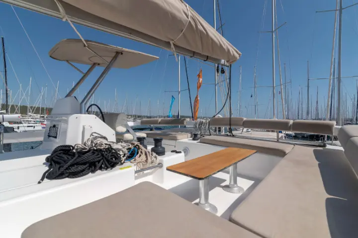 Dufour Catamaran 48 - 