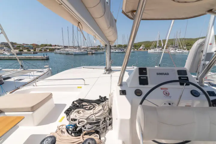 Dufour Catamaran 48 - 