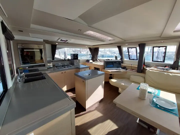 Saona 47 - 