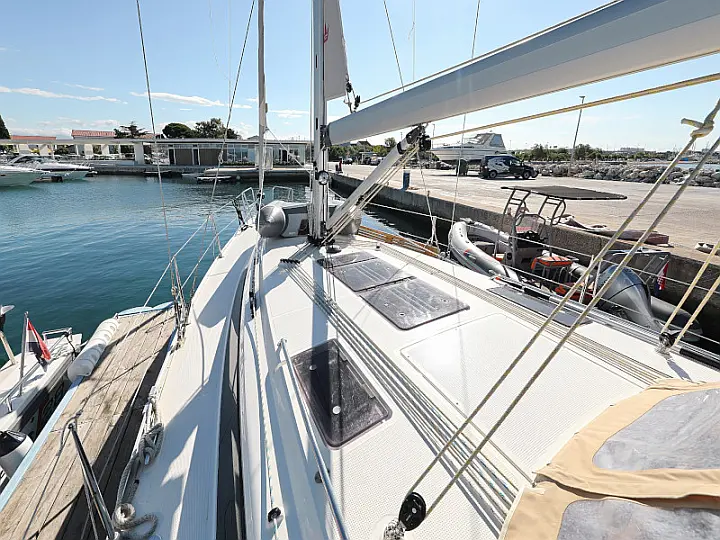 Bavaria Cruiser 37 - 