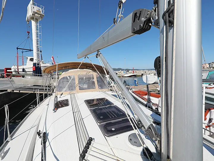 Bavaria Cruiser 37 - 