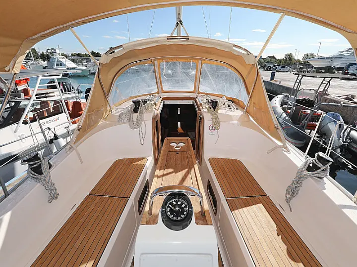 Bavaria Cruiser 37 - 