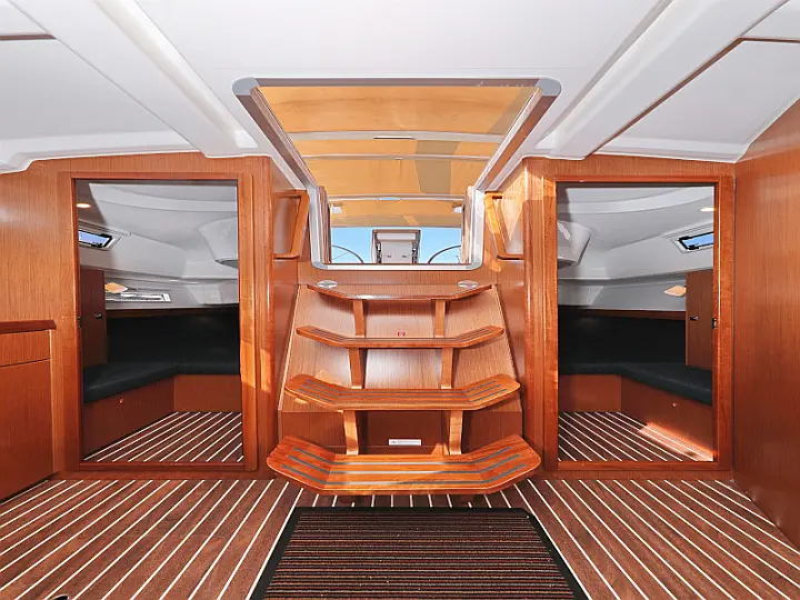 Bavaria Cruiser 37 - 