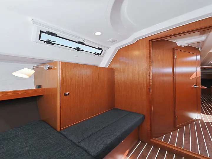 Bavaria Cruiser 37 - 