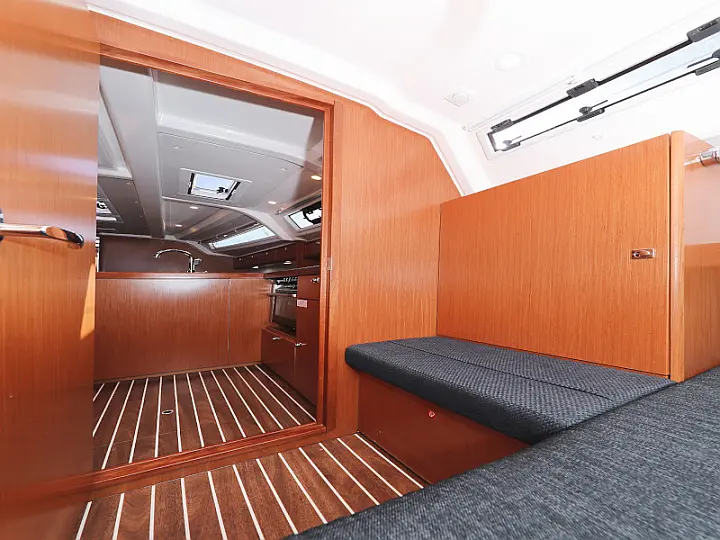 Bavaria Cruiser 37 - 