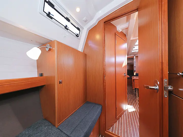 Bavaria Cruiser 37 - 