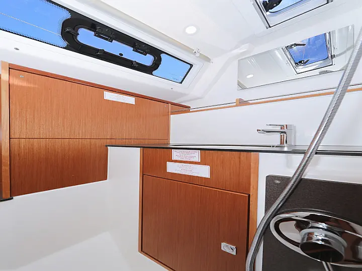 Bavaria Cruiser 37 - 