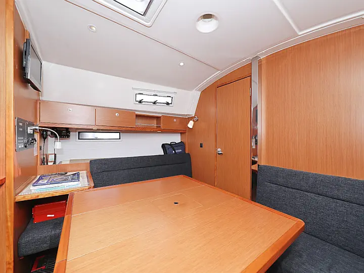 Bavaria 36 Cruiser - 