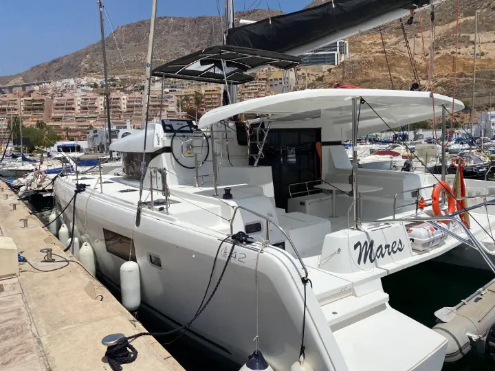 Lagoon 42 - 