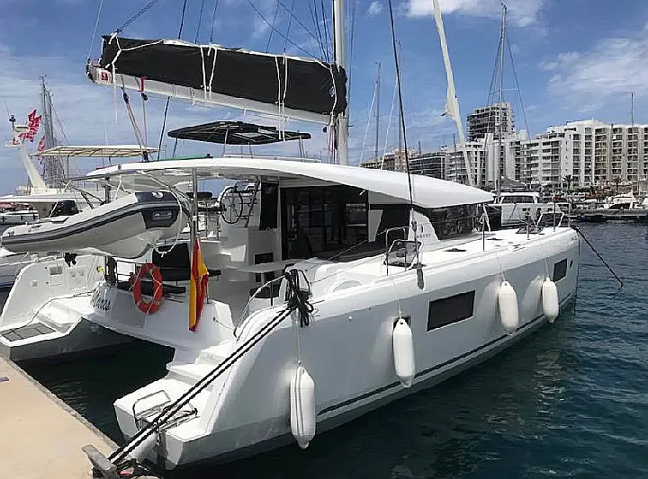 Lagoon 42 - 