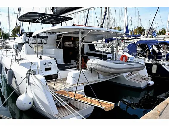 Lagoon 42 (A/C, generator, Watermaker)