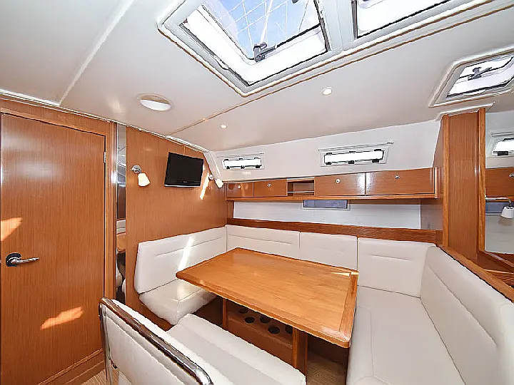 Bavaria Cruiser 40 - 