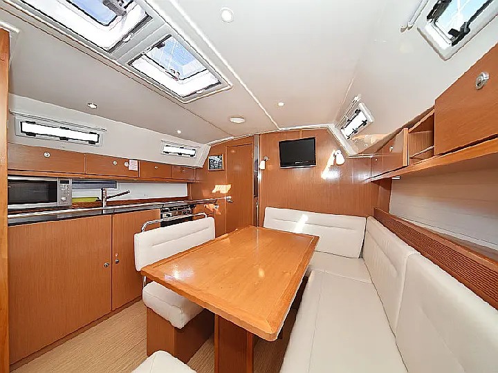 Bavaria Cruiser 40 - 