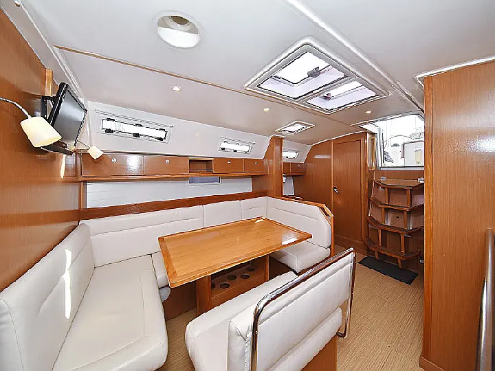 Bavaria Cruiser 40 - 