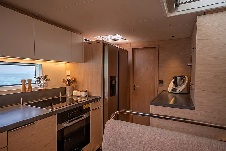 Lagoon Sixty 5 - Kitchen