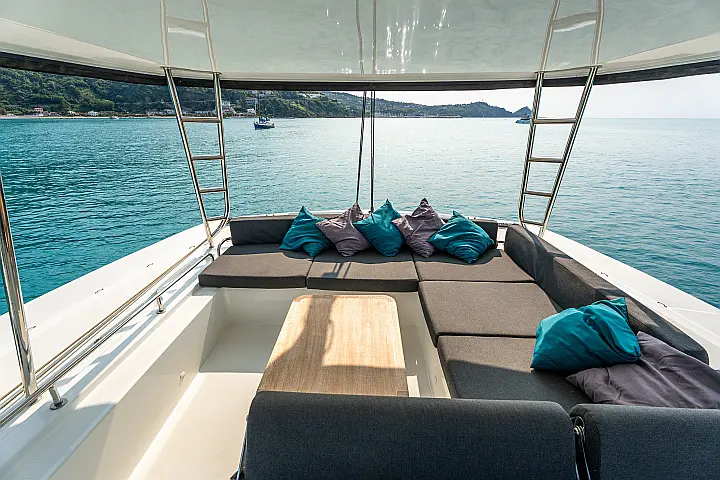 Lagoon 51 - Flybridge