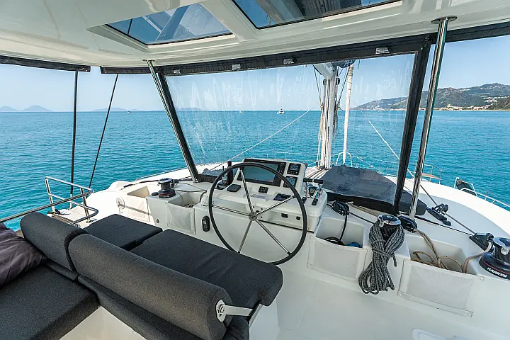 Lagoon 51 - Flybridge