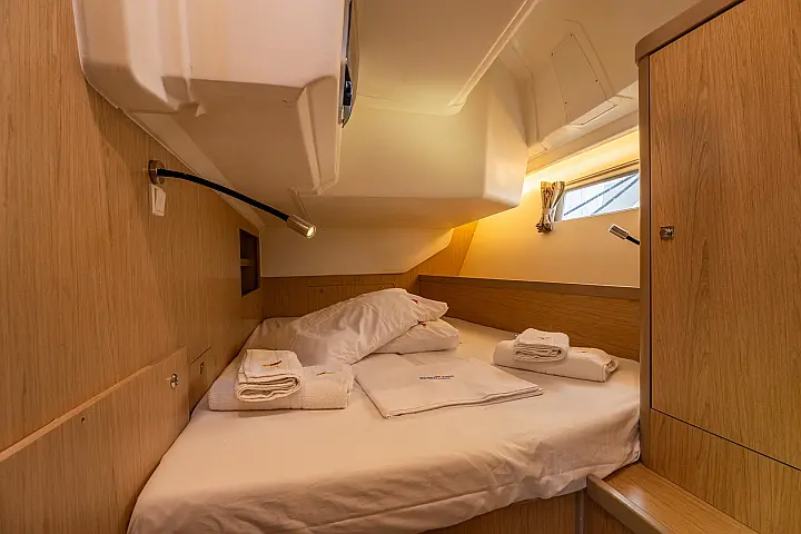 Oceanis 45 - Cabin