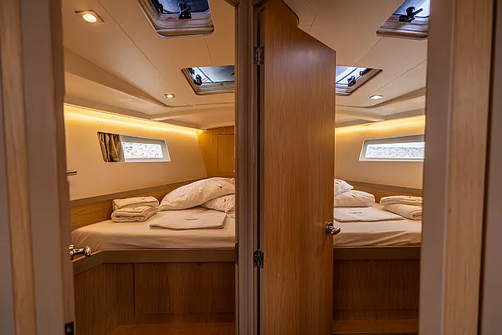 Oceanis 45 - Cabin