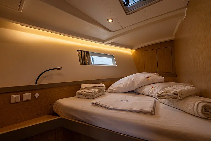 Oceanis 45 - Cabin