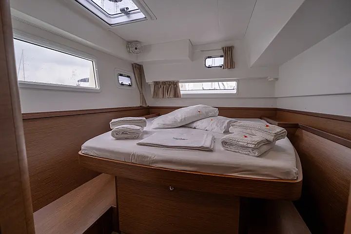 Lagoon 42 - Cabin