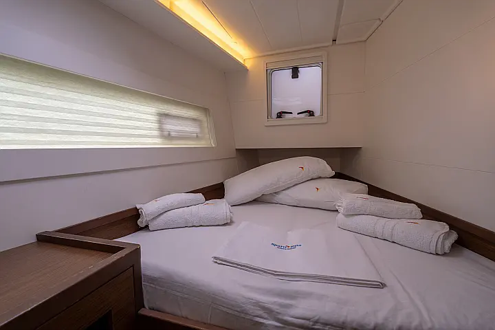 Lagoon 40 - Cabin