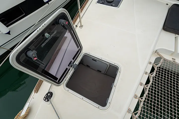 Lagoon 40 - Exterior
