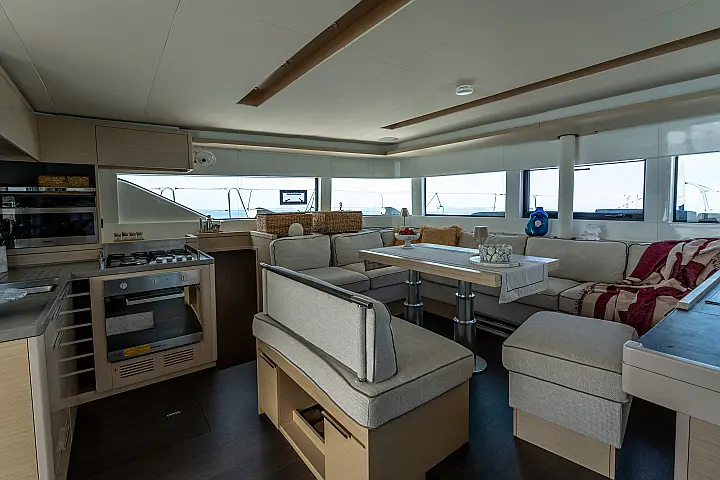 Lagoon 51 - Owner's Version - Dinette
