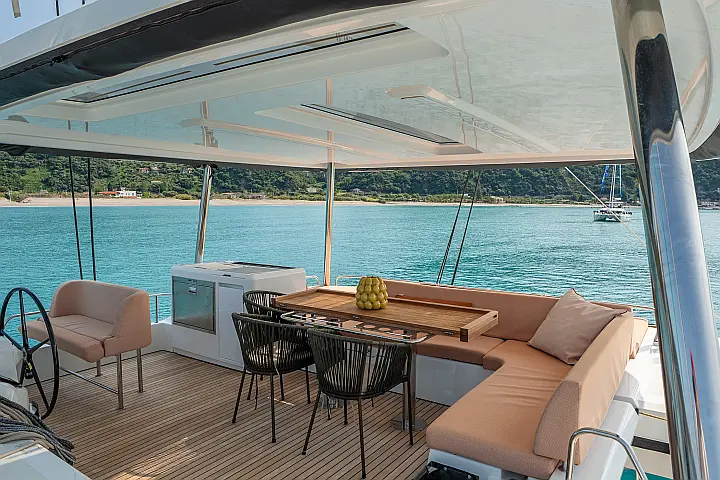Lagoon 55 - Flybridge