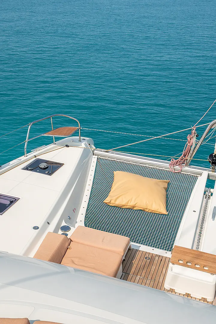 Lagoon 55 - Bow