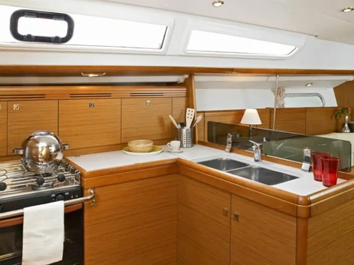 Sun Odyssey 36i REFIT 2019 - 