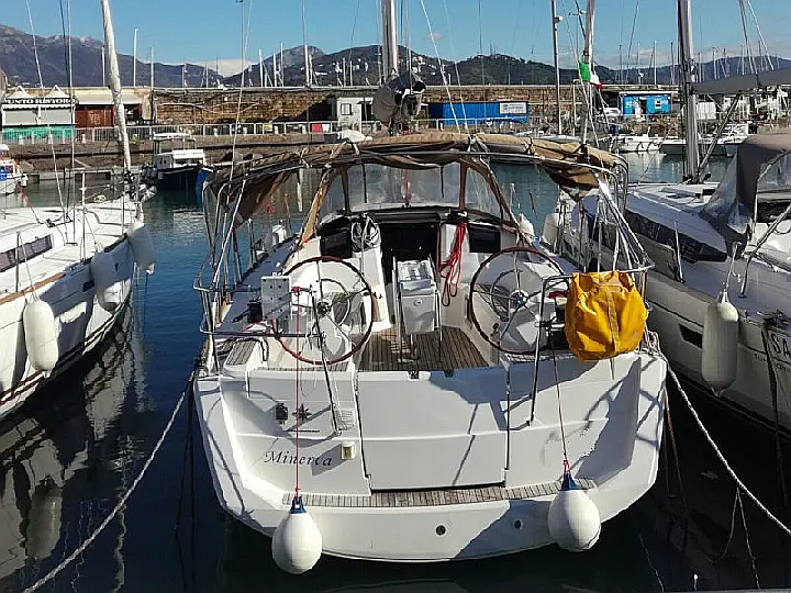 Sun Odyssey 379 - 