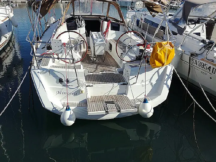 Sun Odyssey 379 - 