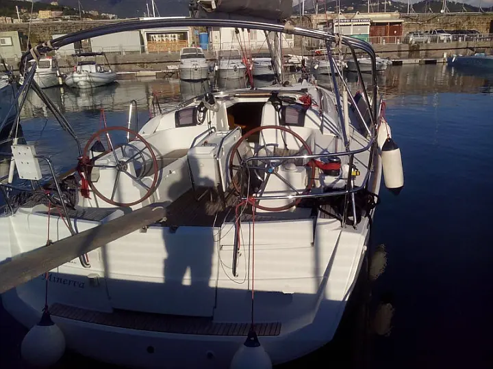 Sun Odyssey 379 - 