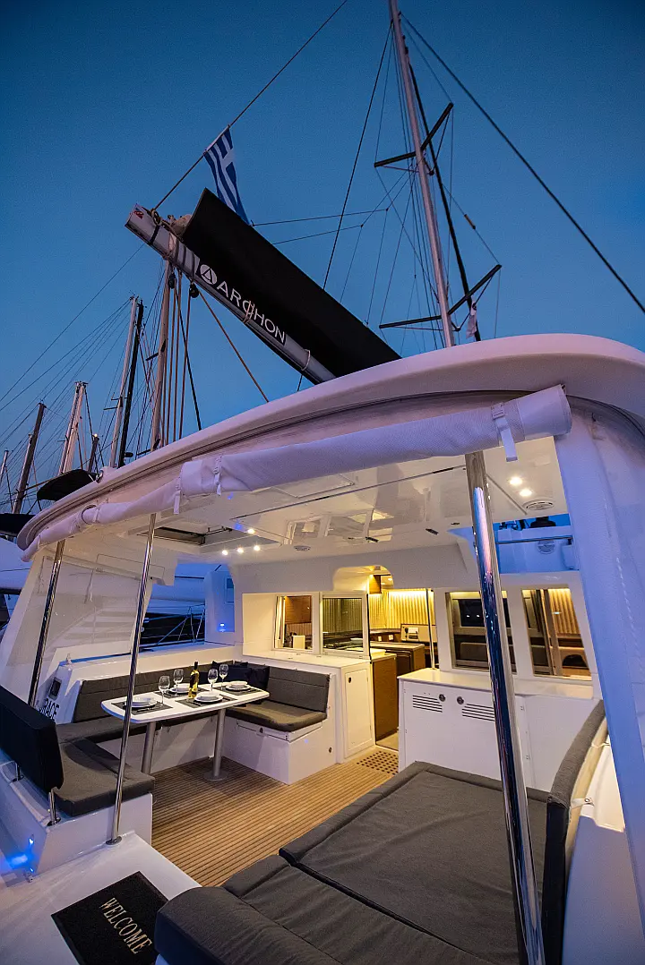 Lagoon 450 Flybridge - 