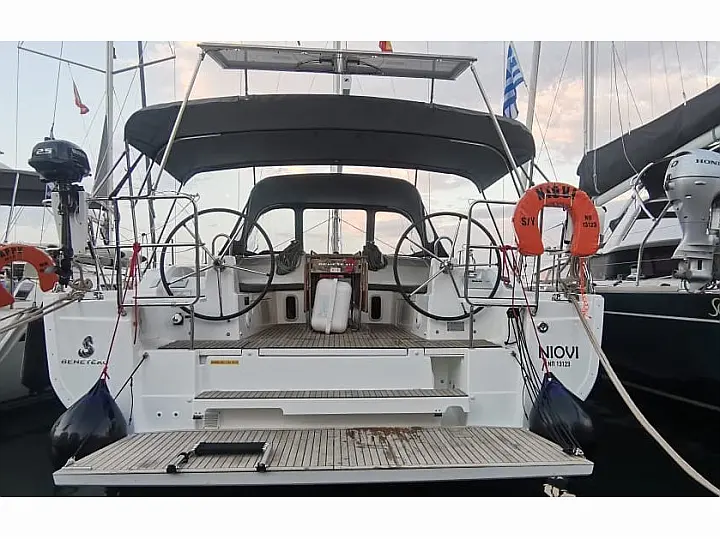 Oceanis 40.1 - External image