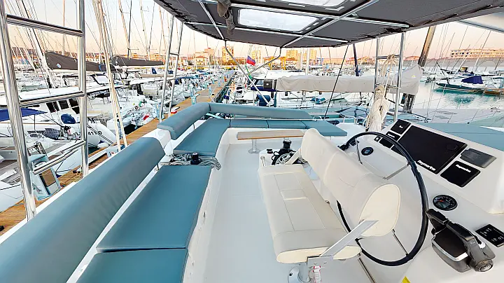 Dufour Catamaran 48 5c+5h - 