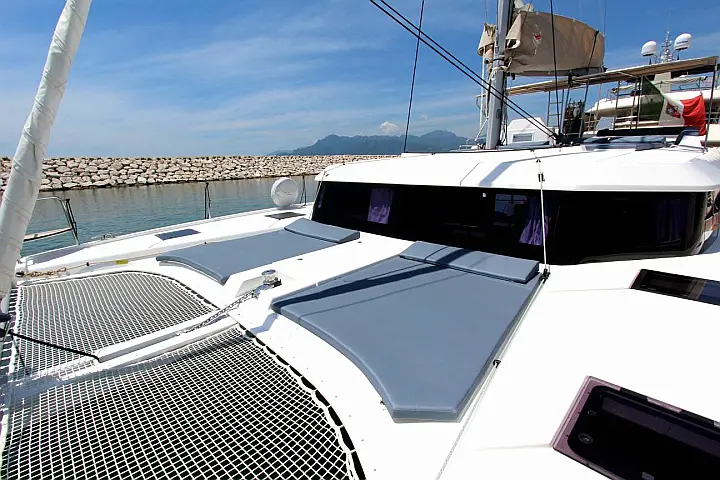 Dufour Catamaran 48 5c+5h - 