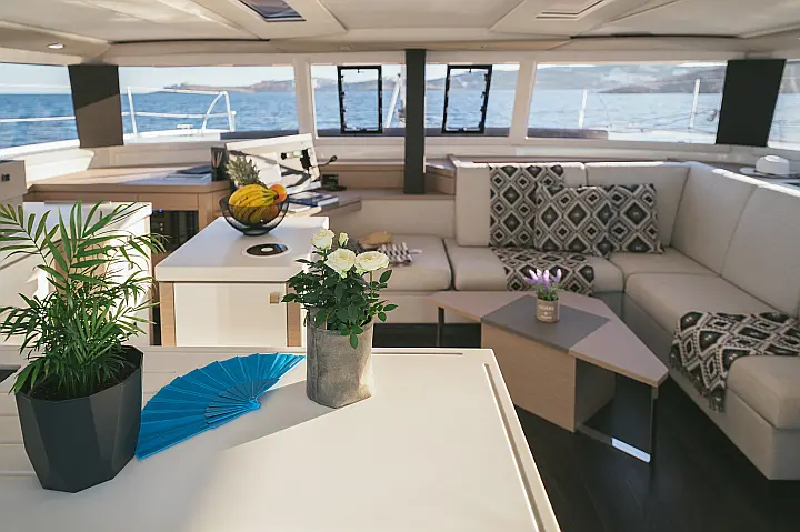 Fountaine Pajot 47 SAONA LUX (GEN,AC,WATERMAKER) - 