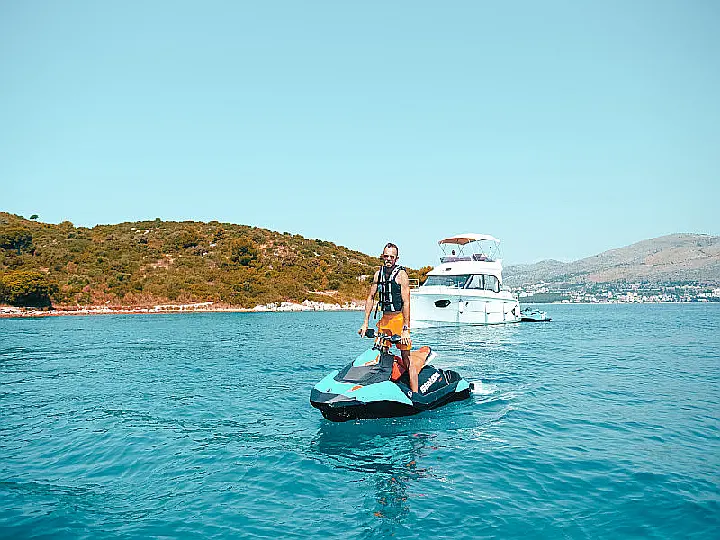 Bavaria R40 FLY - 