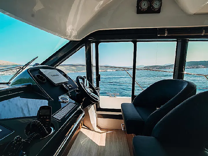 Bavaria R40 FLY - 