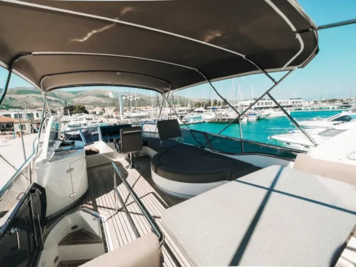 Elegance 60 Fly - 