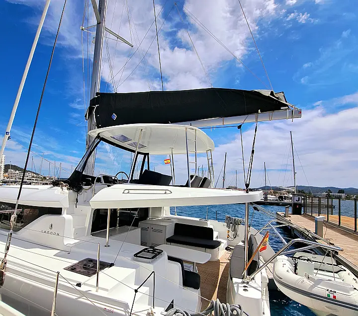 LAGOON 46 / 4 CABINS - 