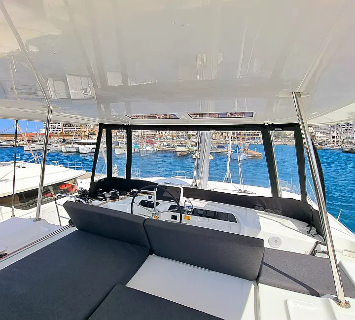 LAGOON 46 / 4 CABINS - 