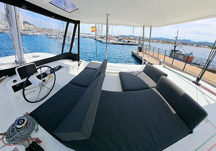 LAGOON 46 / 4 CABINS - 