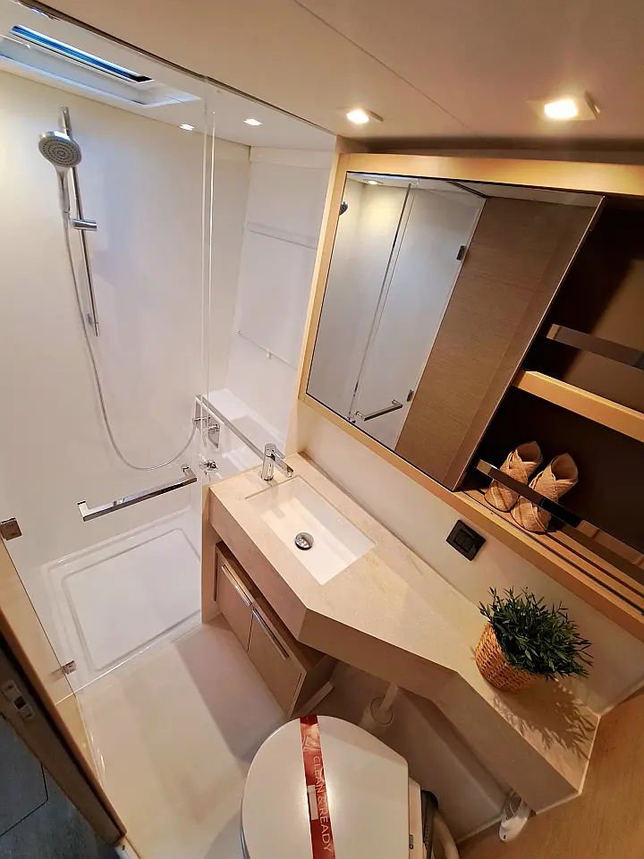 LAGOON 46 / 4 CABINS - 