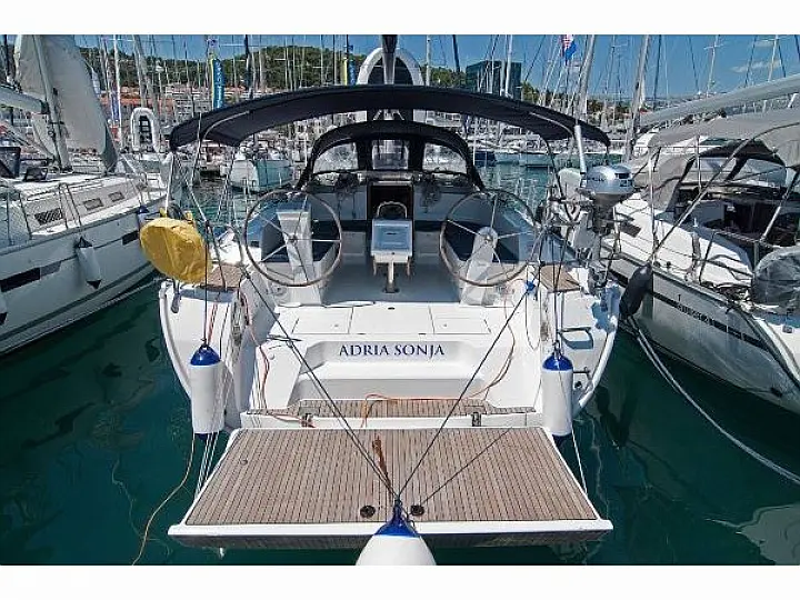 Bavaria Cruiser 46 - External image