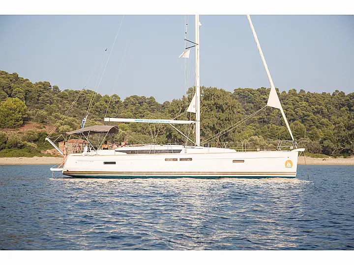 Sun Odyssey 469 - External image