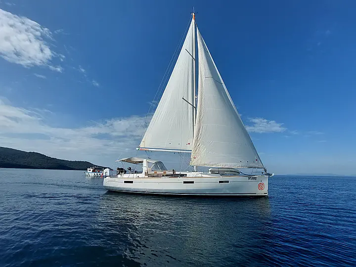 Oceanis 45 - External image