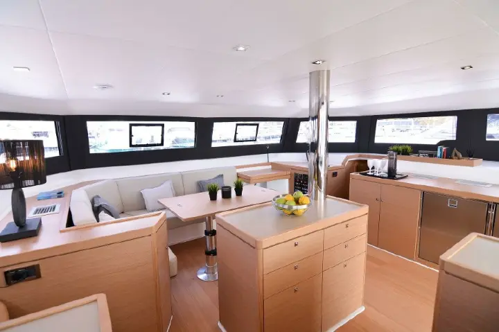 Dufour Catamaran 48 - Lounge